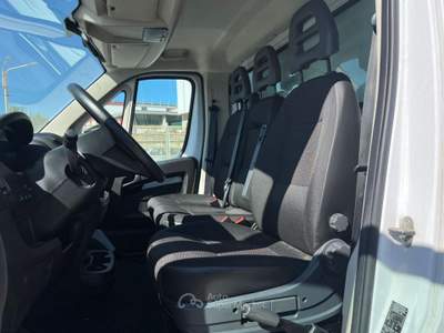 Peugeot Boxer 335 2.2 BlueHDi 140 S&S  L4 CENTINATO Bianco usata Barletta