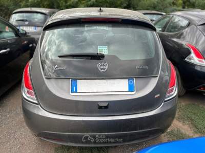 Lancia Ypsilon  - ypsilon 1.0 firefly hybrid gold s&s 70cv 5p.ti Grigio usata Roma