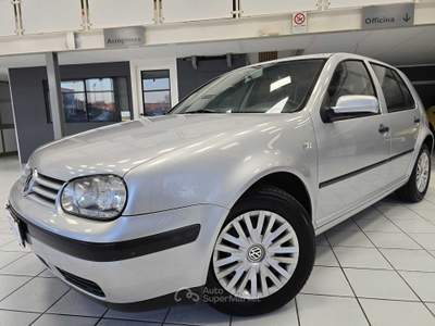 Volkswagen Golf cat 5 porte 75cv NEOPATENTATI Argento usata Rovigo