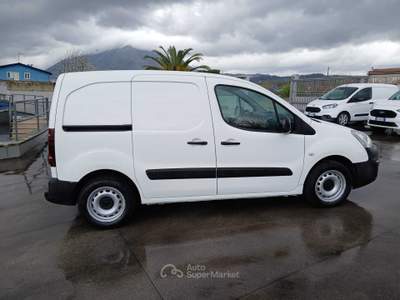 Peugeot Partner Peugeot PARTNER 1.6 HDI 3 posti autocarro Bianco usata SAN MARTINO VALLE CAUDINA