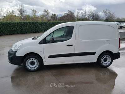 Peugeot Partner Peugeot PARTNER 1.6 HDI 3 posti autocarro Bianco usata SAN MARTINO VALLE CAUDINA