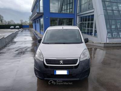 Peugeot Partner Peugeot PARTNER 1.6 HDI 3 posti autocarro Bianco usata SAN MARTINO VALLE CAUDINA