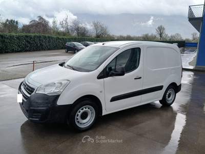 Peugeot Partner Peugeot PARTNER 1.6 HDI 3 posti autocarro Bianco usata SAN MARTINO VALLE CAUDINA