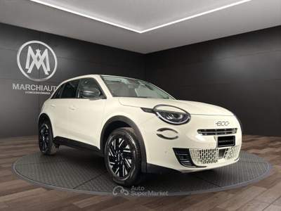 Fiat 600 Hybrid 110 CV DCT MHEV (Pack Comfort) Bianco usata Bastia Umbra