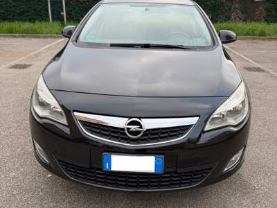 Opel Astra Opel Astra 1.4 METANO - NEOPATENTATI - 12 MESI DI GARANZIA - usata ARGELATO