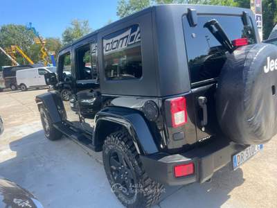 Jeep Wrangler Jeep Wrangler Unlimited 2.8 crd Sahara auto dpf Nero usata Terranuova Bracciolini