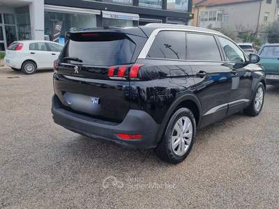 Peugeot 5008 5008 1.5 hdi Business 130cv Manuale usata Alba Adriatica