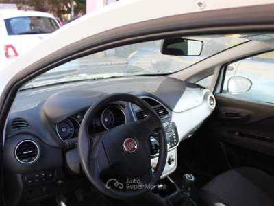 Fiat Punto 1.2 8V 5 porte Street  G.P.L Bianco usata Trapani