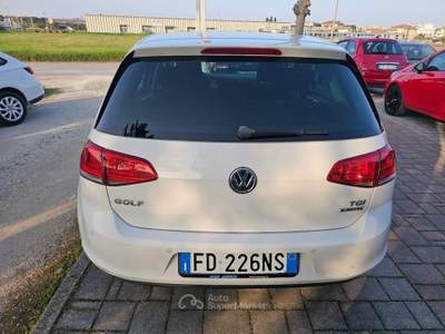 Volkswagen Golf 1.4 TGI 5p. Comfortline BlueMotion Bianco usata Civitanova Marche