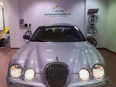 Jaguar S-Type Auto da collezione Argento usata Biella
