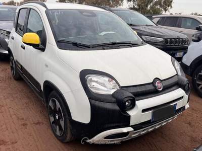 Fiat Panda FIAT PANDA HYDRID PANDINA CROSS 2025 Bianco usata Montesarchio
