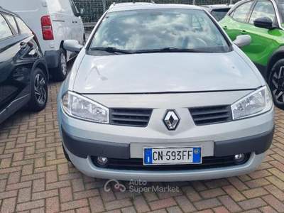Renault Mégane Mégane C-C 1.9 dCi Confort Authentique Grigio usata Savona