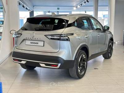 Nissan Qashqai 1.3 Mild Hybrid N-Connecta 2WD Grigio usata Montagna in Valtellina