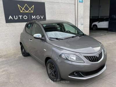 Lancia Ypsilon Ypsilon 1.0 firefly hybrid Gold s&s 70cv 5pt*PROMO Grigio usata La Loggia