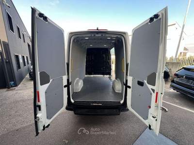 Volkswagen Crafter 30 2.0 TDI 140CV PM-TA Furgone Logistic L3 H3New M Bianco usata Asolo