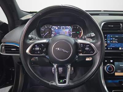 Jaguar XE AWD aut. Black Edition Nero usata Torino