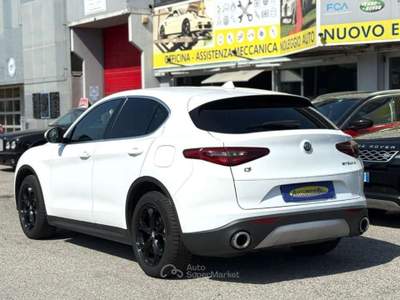 Alfa Romeo Stelvio 2.2 Turbodiesel 210 CV AT8 Q4 B-Tech Bianco usata Besozzo