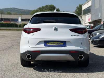 Alfa Romeo Stelvio 2.2 Turbodiesel 210 CV AT8 Q4 B-Tech Bianco usata Besozzo