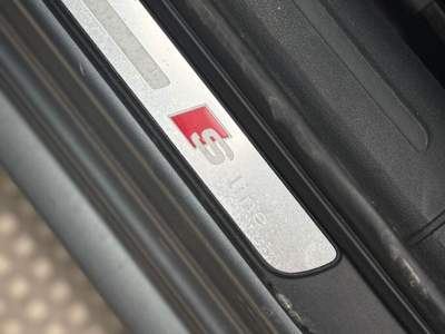 Audi A4 Avant 2.0 TDI 143CV S-Line FULL Grigio usata Bari