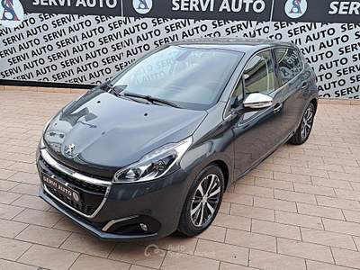 Peugeot 208 208 5p 1.6 bluehdi Allure 75cv Grigio usata Casoria