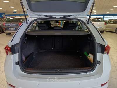 Skoda Octavia Octavia 2.0 TDI EVO SCR DSG Wagon Executive Bianco usata Villaga