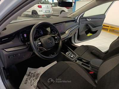 Skoda Octavia Octavia 2.0 TDI EVO SCR DSG Wagon Executive Bianco usata Villaga