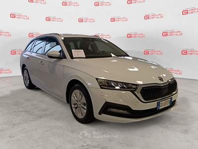 Skoda Octavia Octavia 2.0 TDI EVO SCR DSG Wagon Executive Bianco usata Villaga