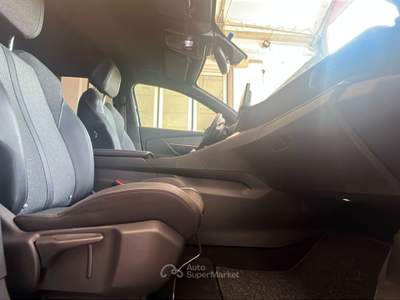 Peugeot 3008 3008 BlueHDI 130 EAT8 S&S Allure Pack Verde usata Pordenone
