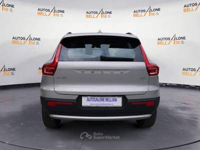 Volvo XC40 B3 automatico Essential Grigio usata Feltre