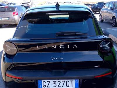 Lancia Ypsilon nuova 1.2 100cv ibrida Nero usata Fisciano