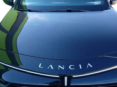 Lancia Ypsilon nuova 1.2 100cv ibrida Nero usata Fisciano