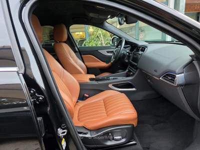 Jaguar F-Pace AWD aut. Portfolio usata SINISCOLA