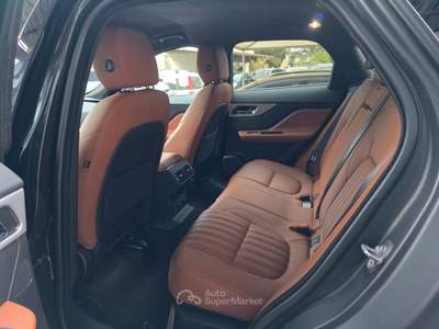 Jaguar F-Pace AWD aut. Portfolio usata SINISCOLA