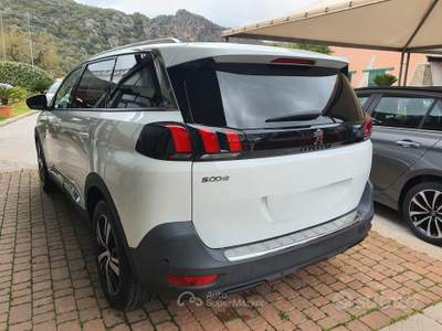 Peugeot 5008 S&S Allure EAT8 usata SINISCOLA