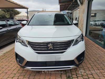 Peugeot 5008 S&S Allure EAT8 usata SINISCOLA