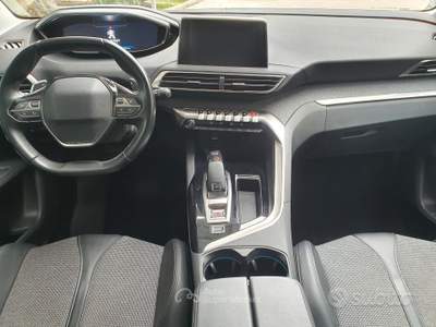 Peugeot 5008 S&S Allure EAT8 usata SINISCOLA