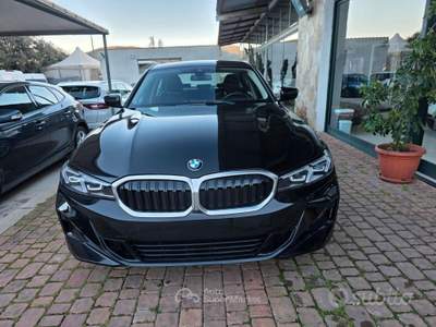 BMW Serie 3 318d 318d 48V usata SINISCOLA