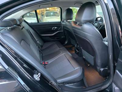 BMW Serie 3 318d 318d 48V usata SINISCOLA