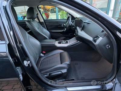 BMW Serie 3 318d 318d 48V usata SINISCOLA