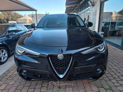 Alfa Romeo Stelvio AT8 Q4 T usata SINISCOLA