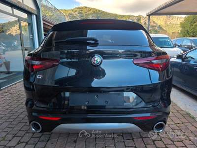 Alfa Romeo Stelvio AT8 Q4 T usata SINISCOLA