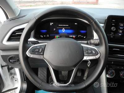 Volkswagen T-Roc SCR 150cv DSG Life - 51 usata Mantova