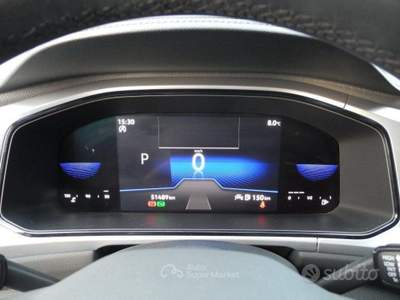 Volkswagen T-Roc SCR 150cv DSG Life - 51 usata Mantova