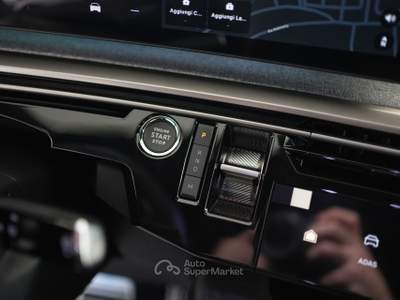 Peugeot 3008 Hybrid 145 e-DCS6 GT Nero usata Pozzuoli