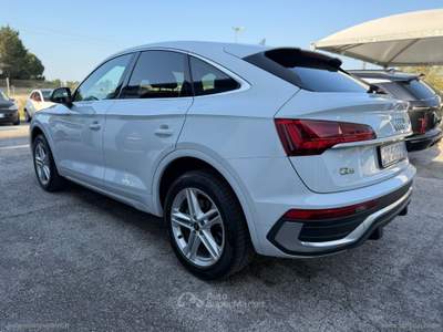 Audi Q5 Q5 SPORTBACK 40 TDI 2.0 MHEV 12V quattro S tronic S line Bianco usata Mesagne