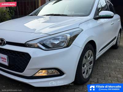 Hyundai i20 i20 1.2 5p. Econext Classic Bianco usata Marcallo con Casone