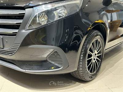 Mercedes-Benz Vito Vito Tourer XL doppie porte Nero usata Palermo