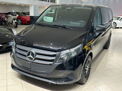 Mercedes-Benz Vito Vito Tourer XL doppie porte Nero usata Palermo