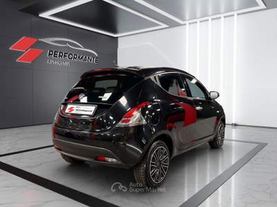 Lancia Ypsilon 1.0 firefly hybrid Silver Plus s&amp;s 70cv Blu/Azzurro usata Roma
