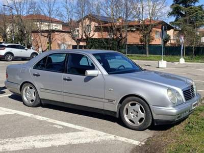Mercedes-Benz Classe E Mercedes E 200 Advantgarde W210 Metano Benzina Argento usata Castel San Pietro Terme